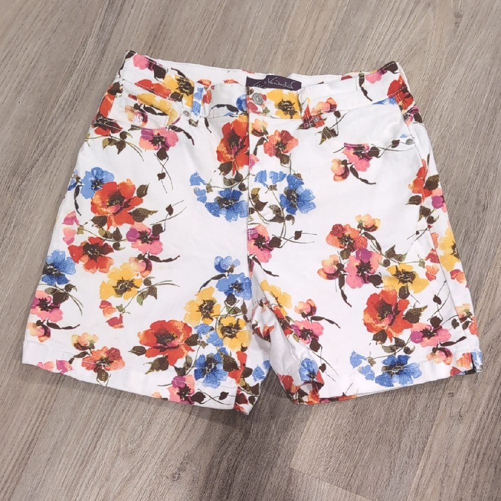 Floral Print White Women’s Shorts - Multicolor